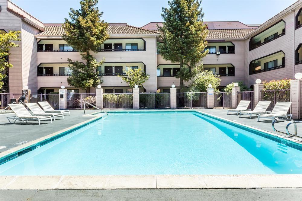 Country Inn & Suites By Radisson, Vallejo Napa Valley, Ca Extérieur photo