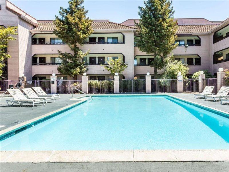 Country Inn & Suites By Radisson, Vallejo Napa Valley, Ca Extérieur photo